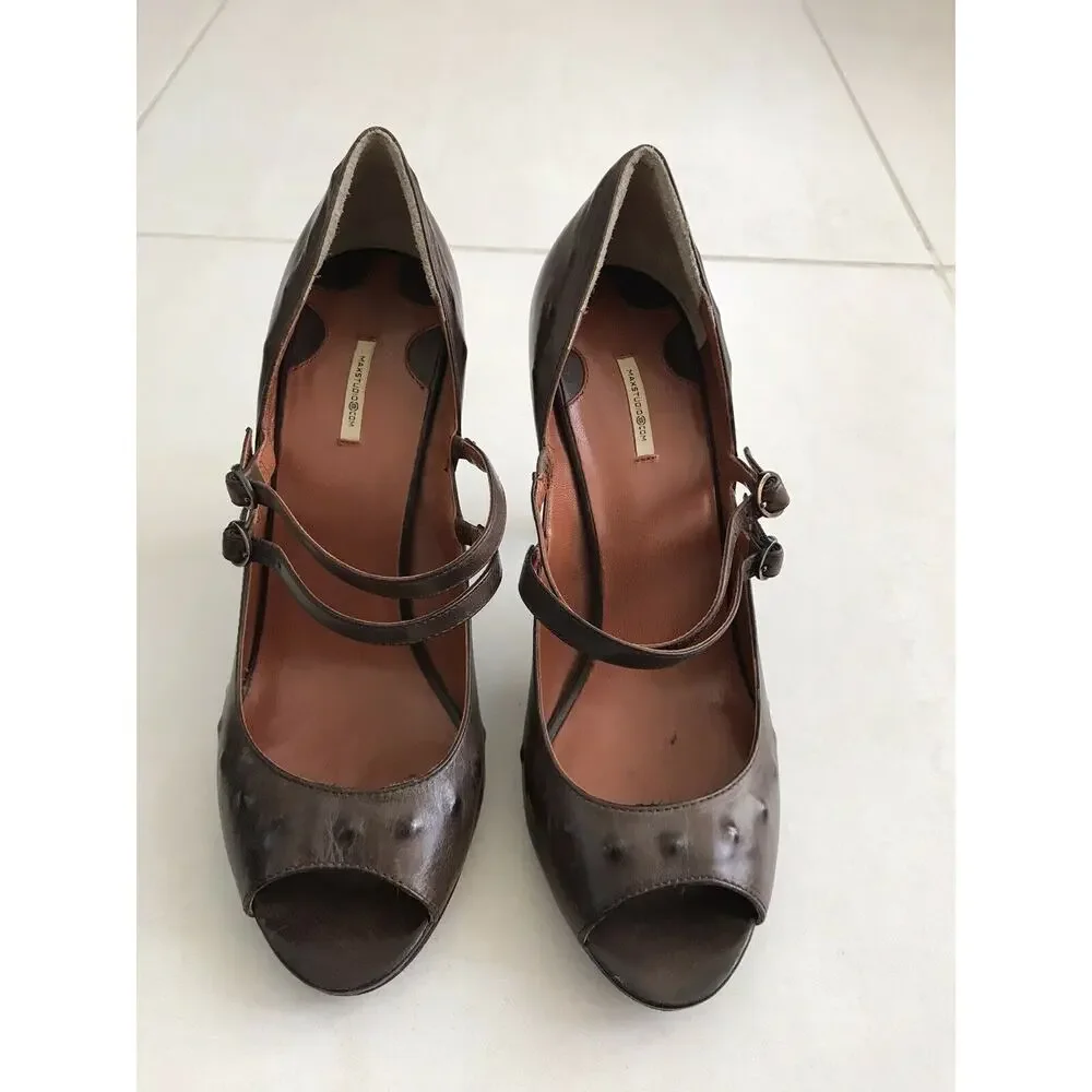Max Studio Xpand Leather Peep Toe Heels